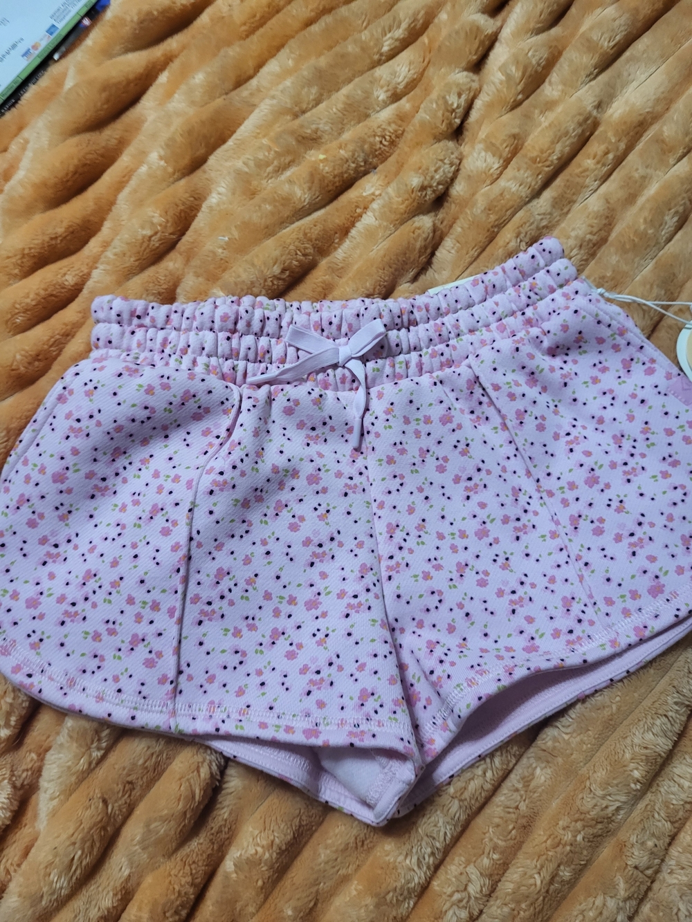 Logilates Marshmallow Dolphin Floral Pull-On Shorts with Bow
